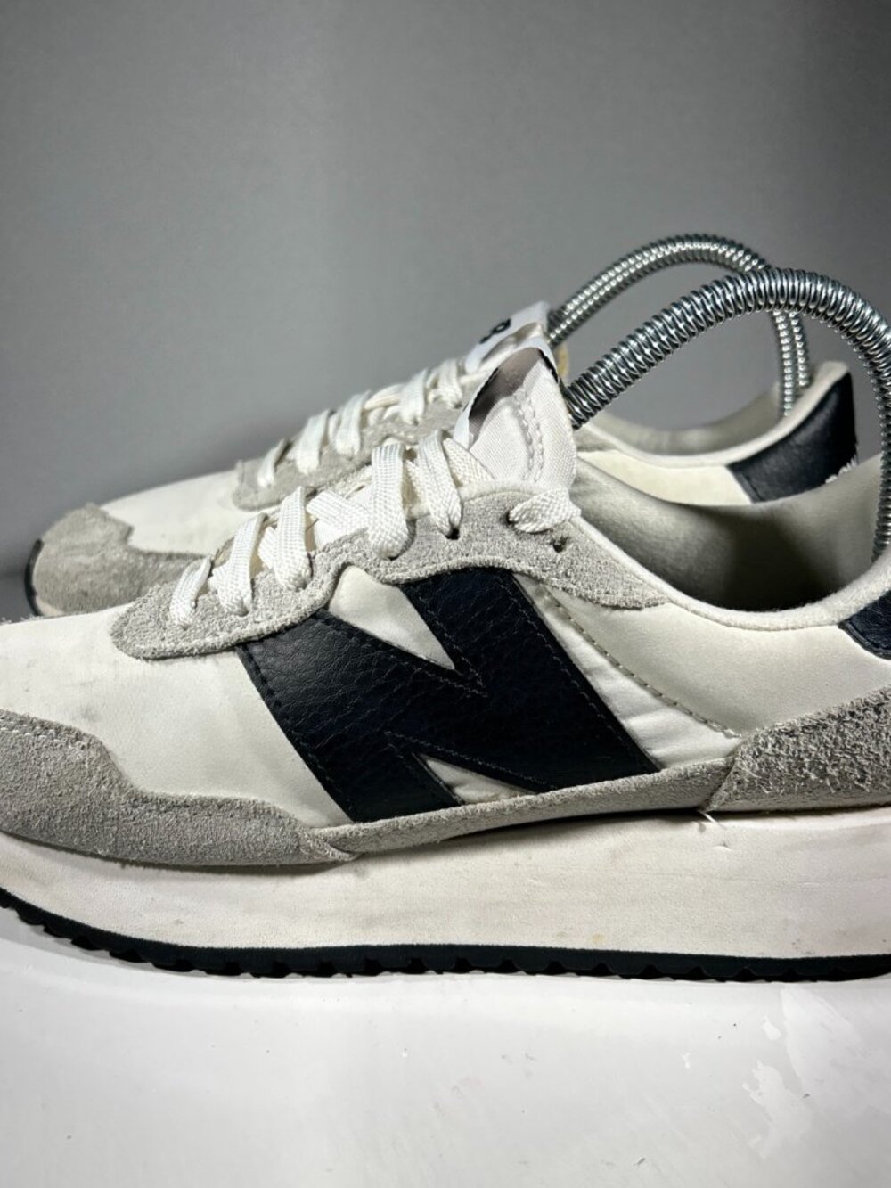 New Balance 237 Retro Shoes Womens Size 7.5 B White Black Suede Sneakers WS237BW